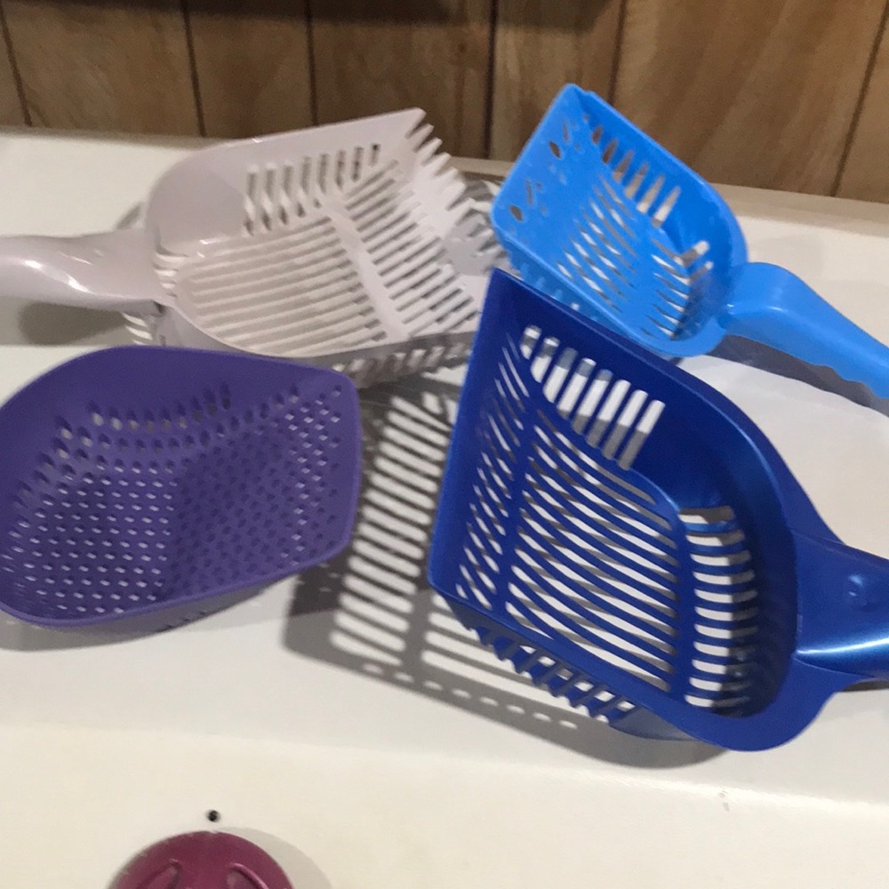 litter scoops $5 each 
or all for 18